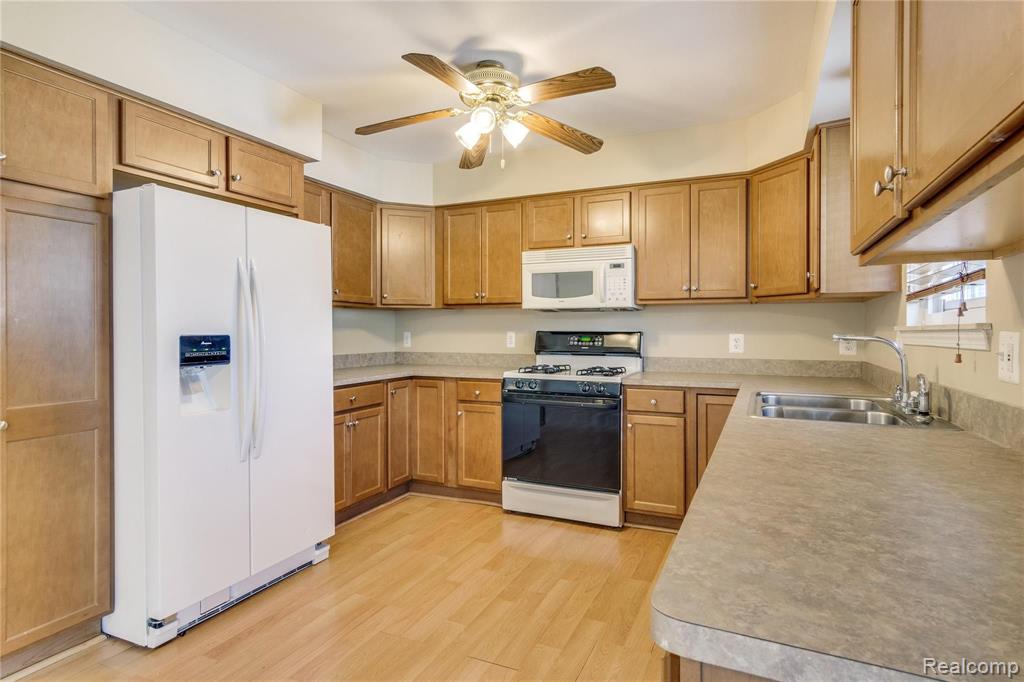 3476 Cone Avenue Rochester Hills, MI 48309 - Photo 15 of 53