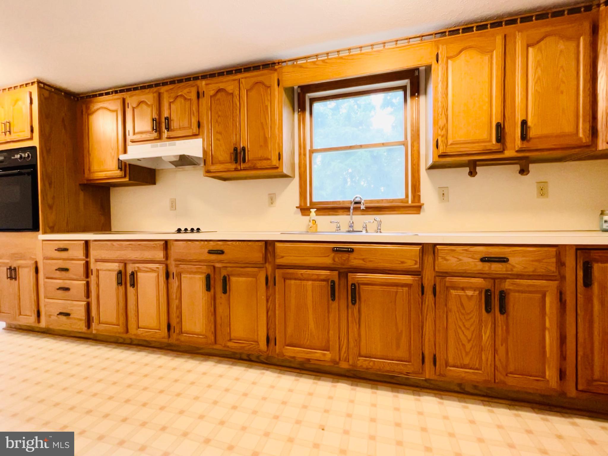35 Runnymeade Road Bunker Hill, WV 25413 - Photo 3 of 19 Gallery Image 3