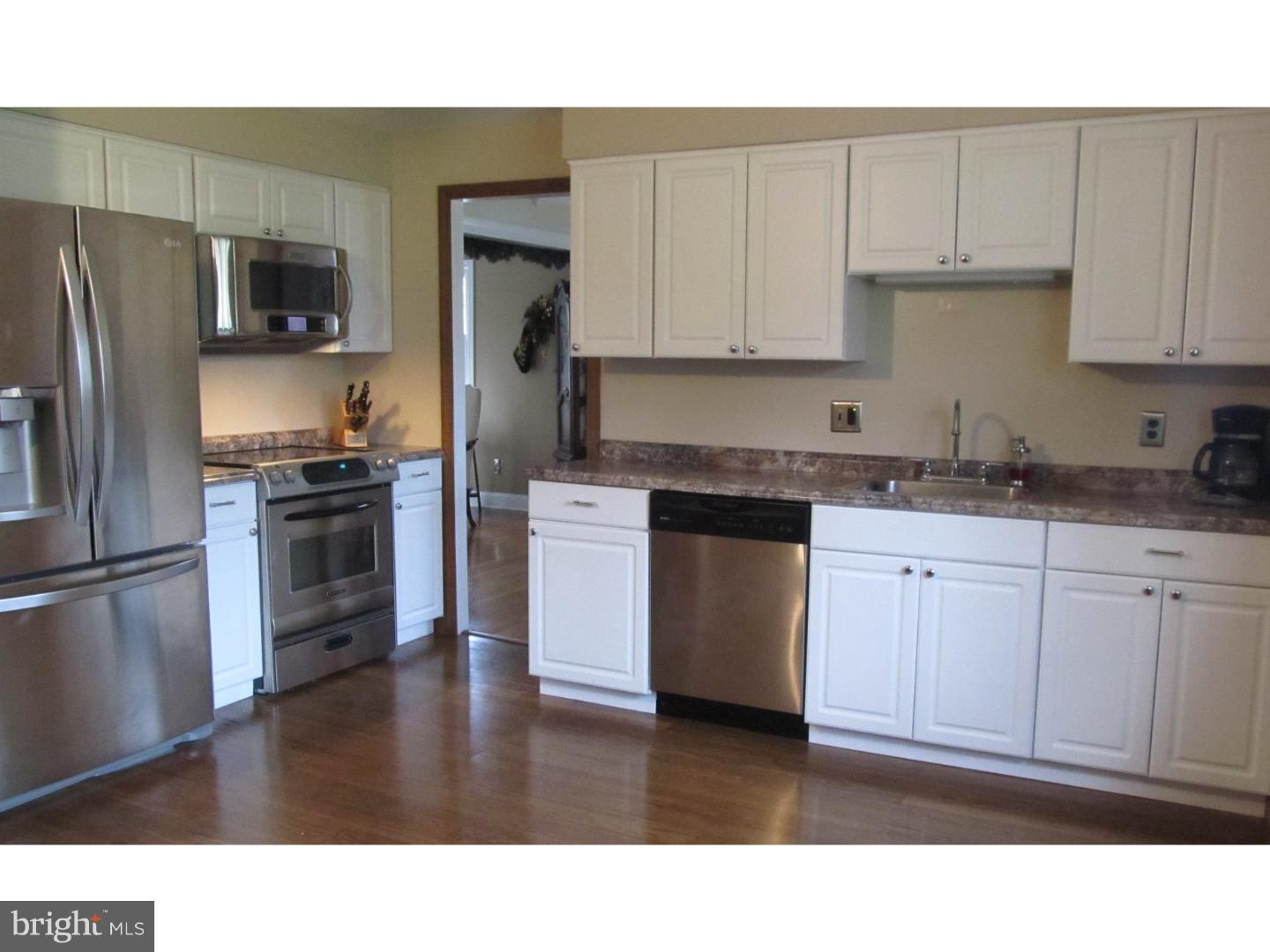 270 Burning Tree Road Riverside, NJ 08075 - Photo 3 of 25