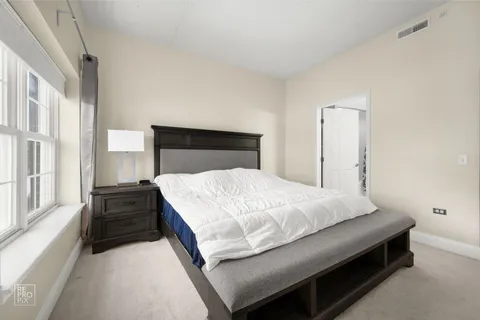 $274,993 | 434 Mcdaniels Circle, Unit 401, Clarendon Hills, IL 60514