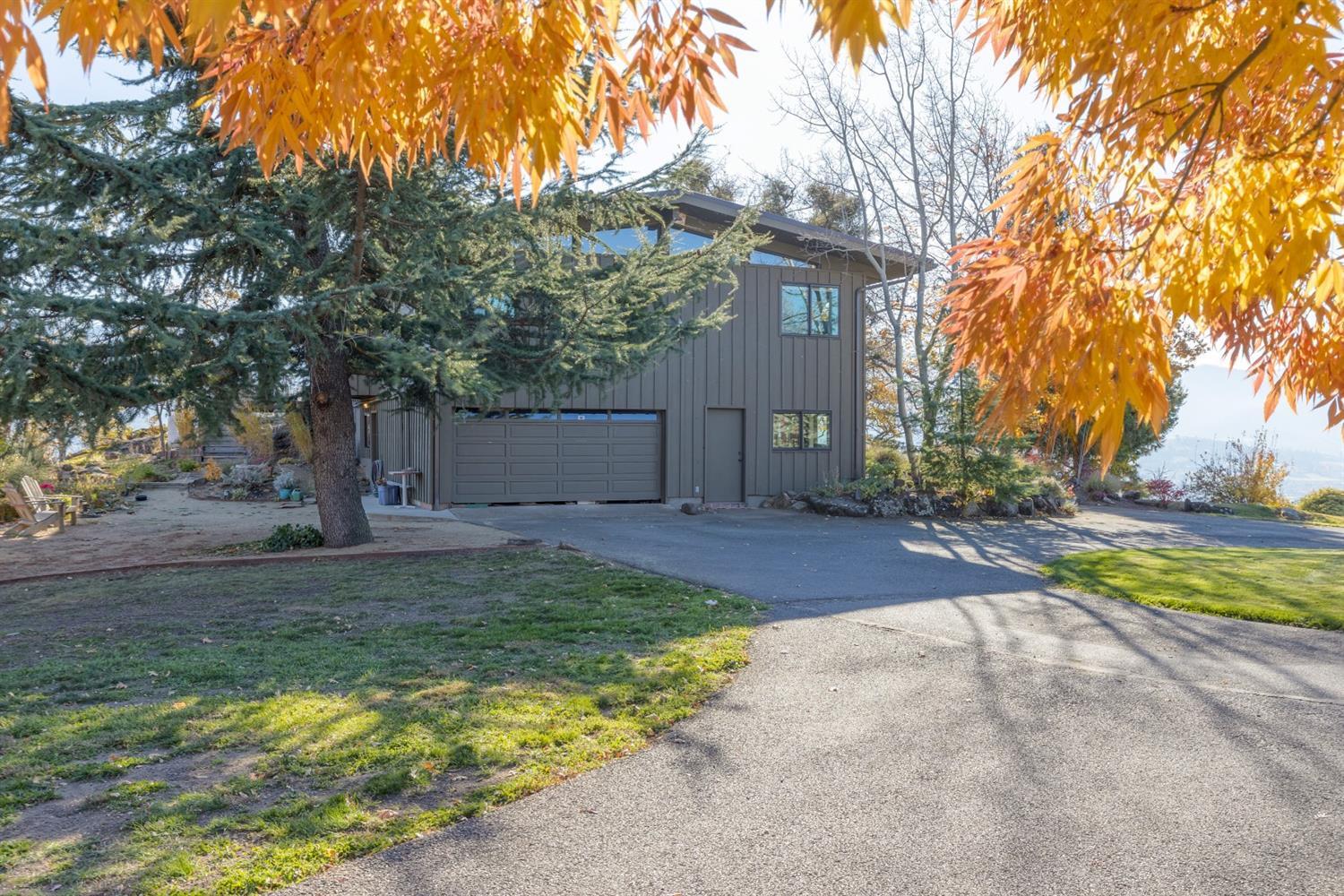 1876 North Valley View Road Ashland, OR 97520 - Photo 7 of 35 Additional Photo