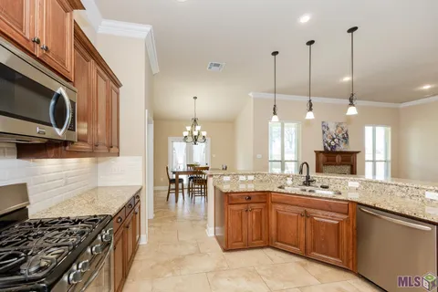 $325,500 | 3609 Loup Lane, Brusly, LA 70719