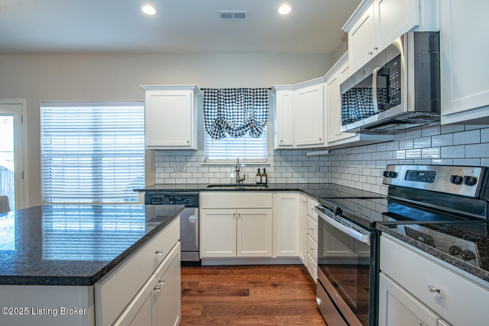 304 Riesling Way Vine Grove, KY 40175 - Photo 19 of 46 304 Riesling Way-19