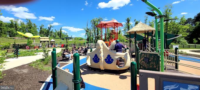 5656 Shadow Fall Terrace Columbia, MD 21045 - Photo 39 of 41 a view of water fountain in front of building