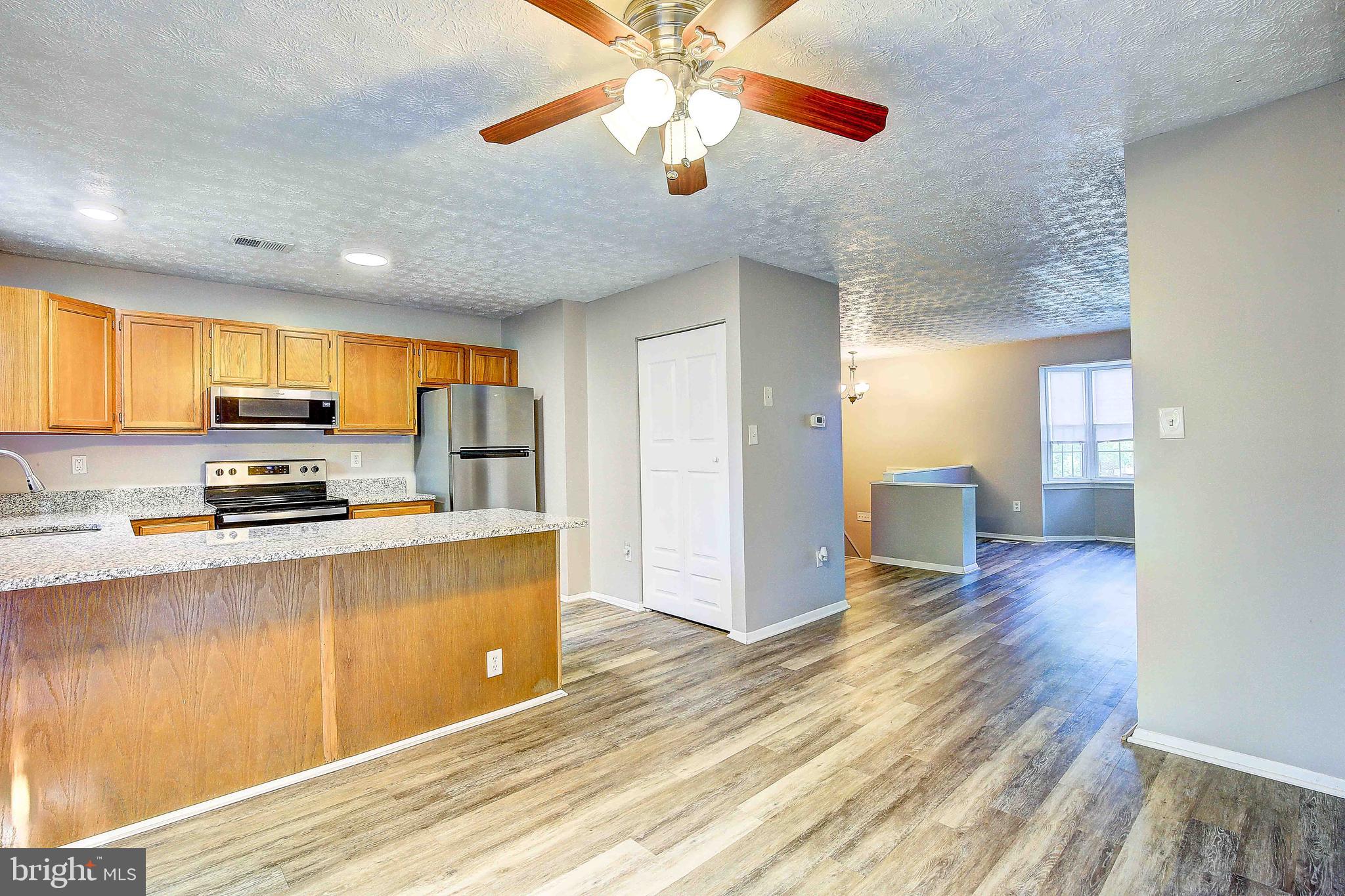 360 Rambling Ridge Court Pasadena, MD 21122 - Photo 5 of 33