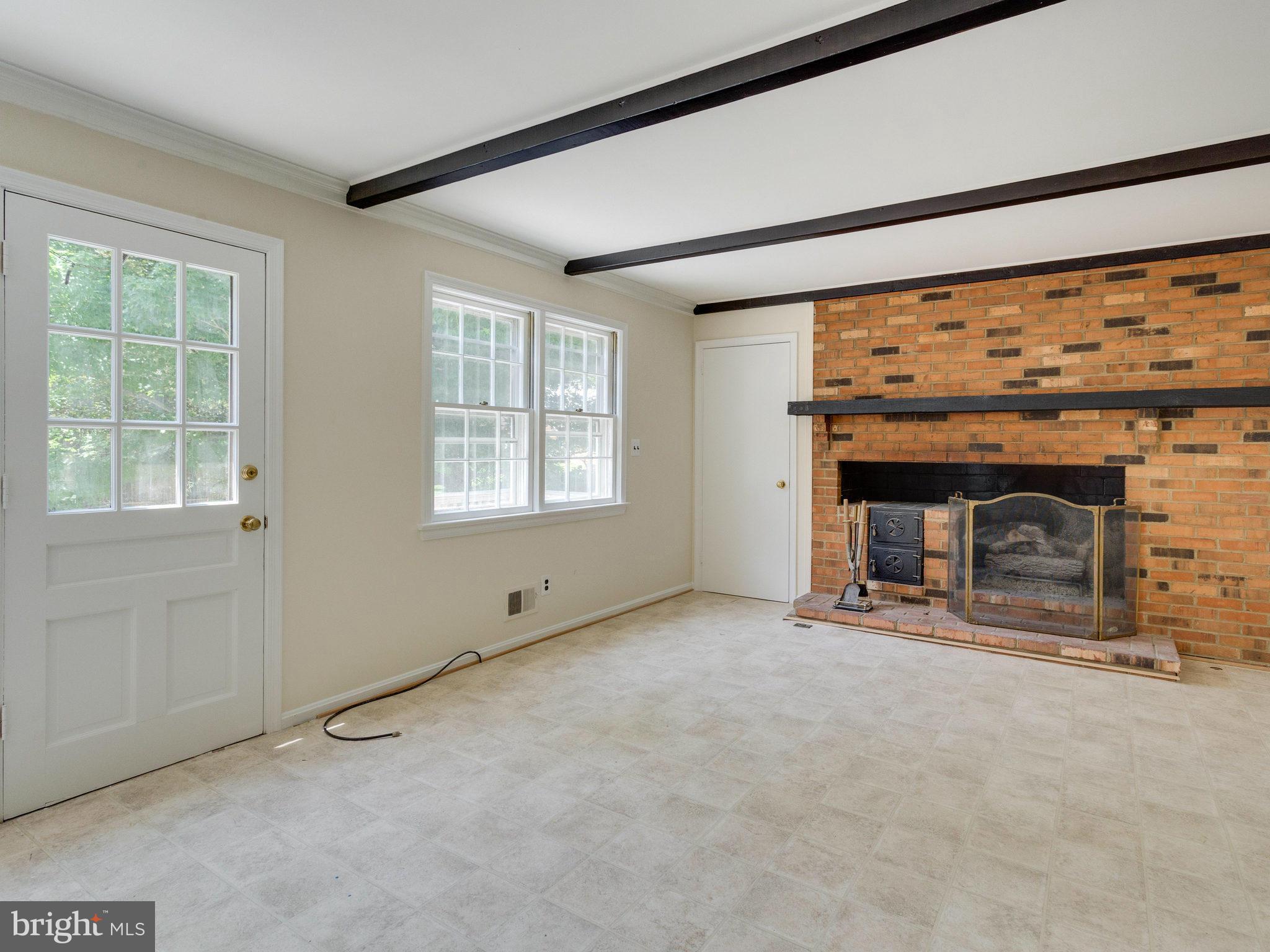 7909 Foxhound Road McLean, VA 22102 - Photo 10 of 25 Kitchen