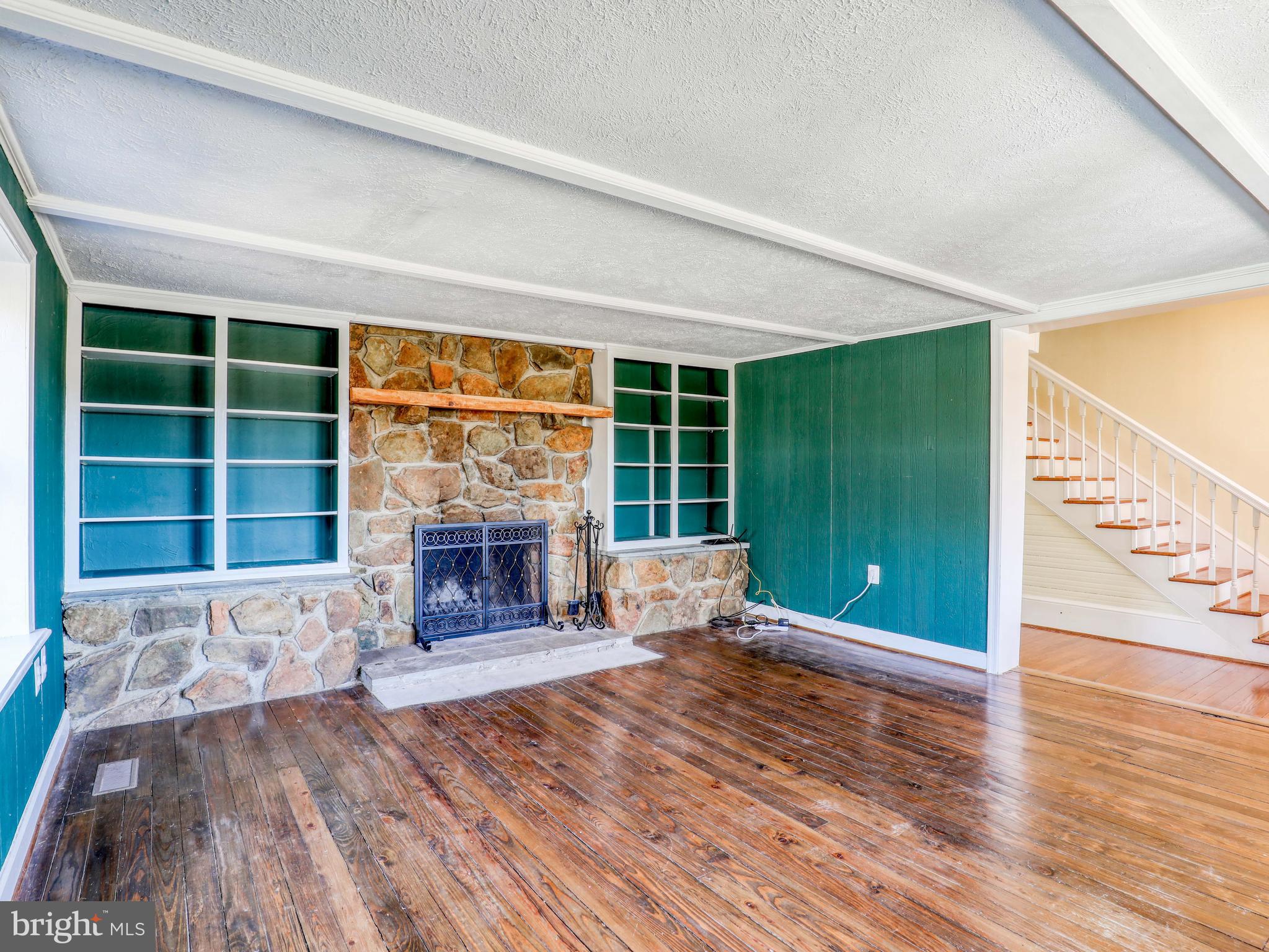 3079 Rectortown Road Marshall, VA 20115 - Photo 6 of 44 Working Fireplace