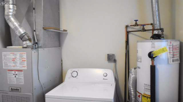 6107 Johnson Road Flushing, MI 48433 - Photo 21 of 29 21134625-20.JPG