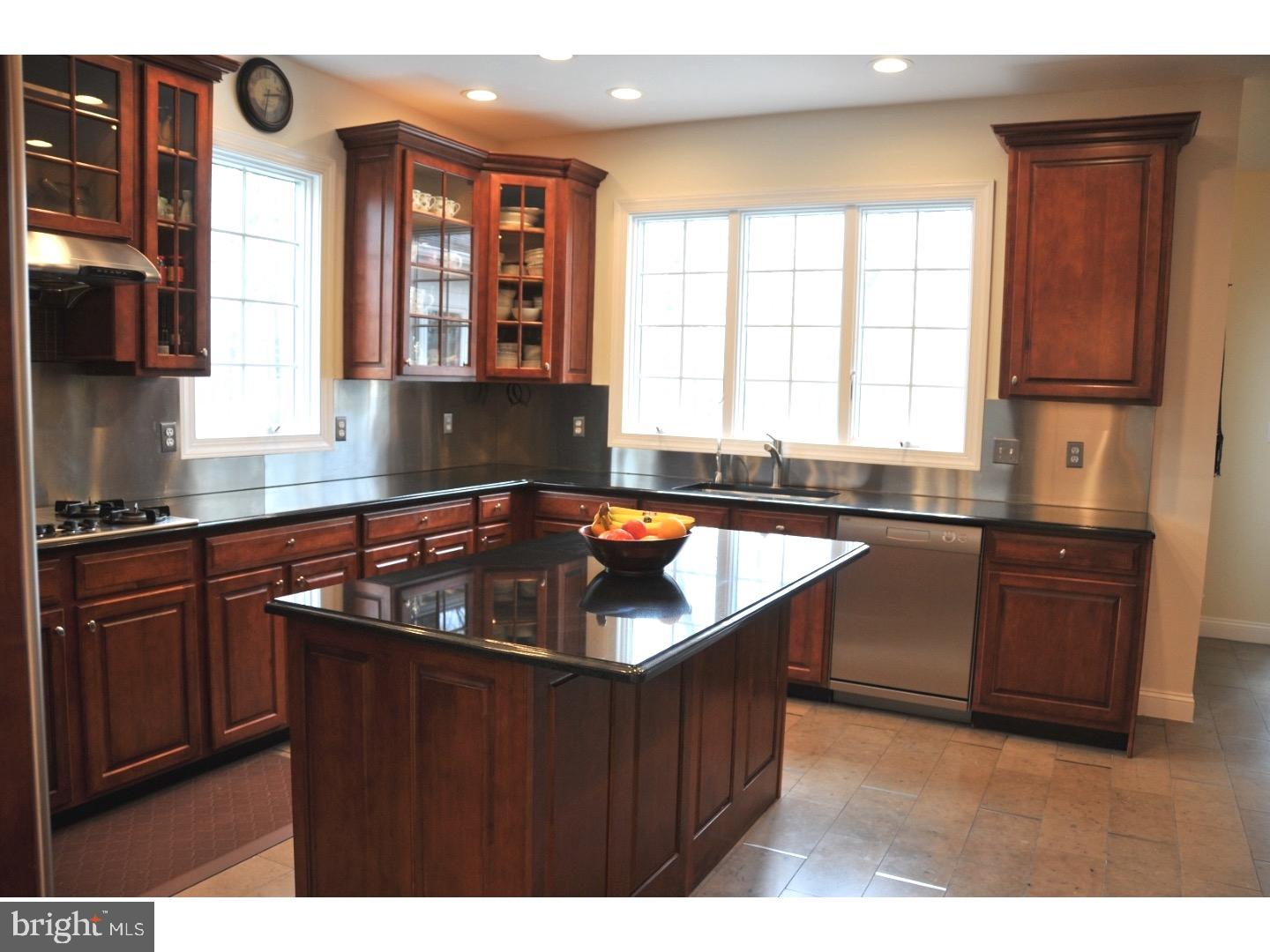 84 Stone Cliff Road Princeton, NJ 08540 - Photo 8 of 24 Gallery Image 8