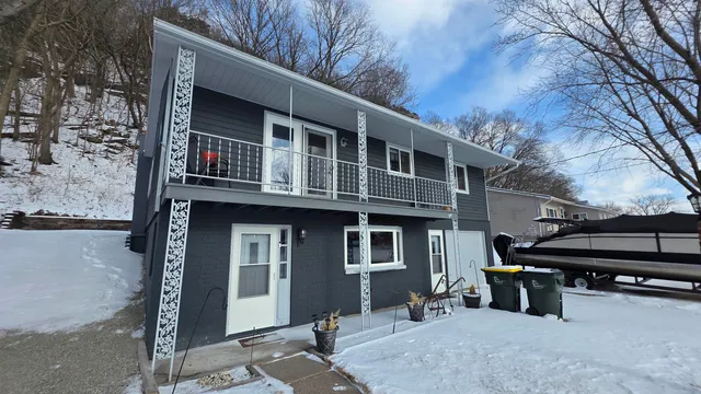 $209,000 | 641 West Bluff Street, Cassville, WI 53806