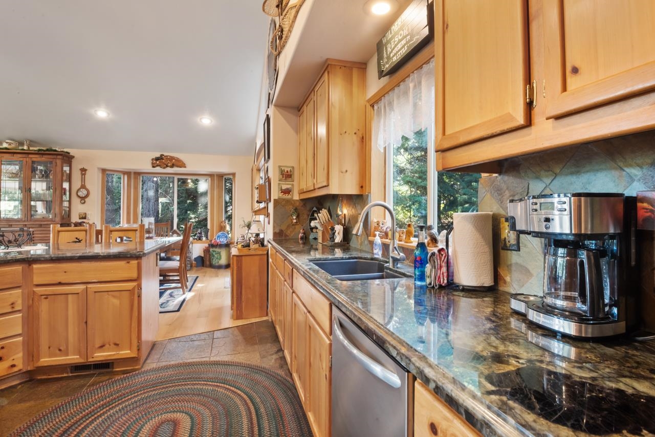 3915 Summit Road Carnelian Bay, CA 96140 - Photo 14 of 28