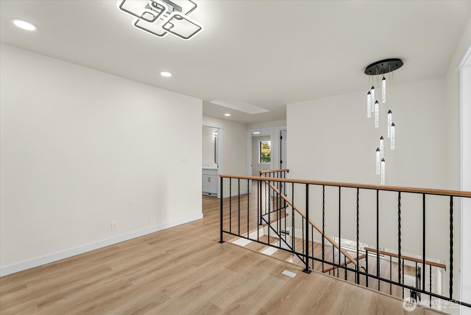 8543 Avondale Road Northeast Redmond, WA 98052 - Photo 17 of 40 Gallery Image 17
