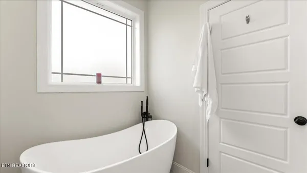 $445,000 | 3182 Bridgewater Boulevard, Morristown, TN 37814