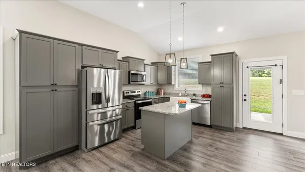 $445,000 | 3182 Bridgewater Boulevard, Morristown, TN 37814