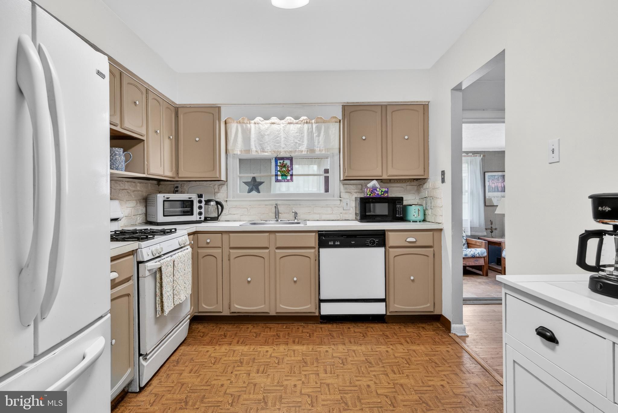 528 Lee Ann Road Cherry Hill, NJ 08034 - Photo 9 of 38