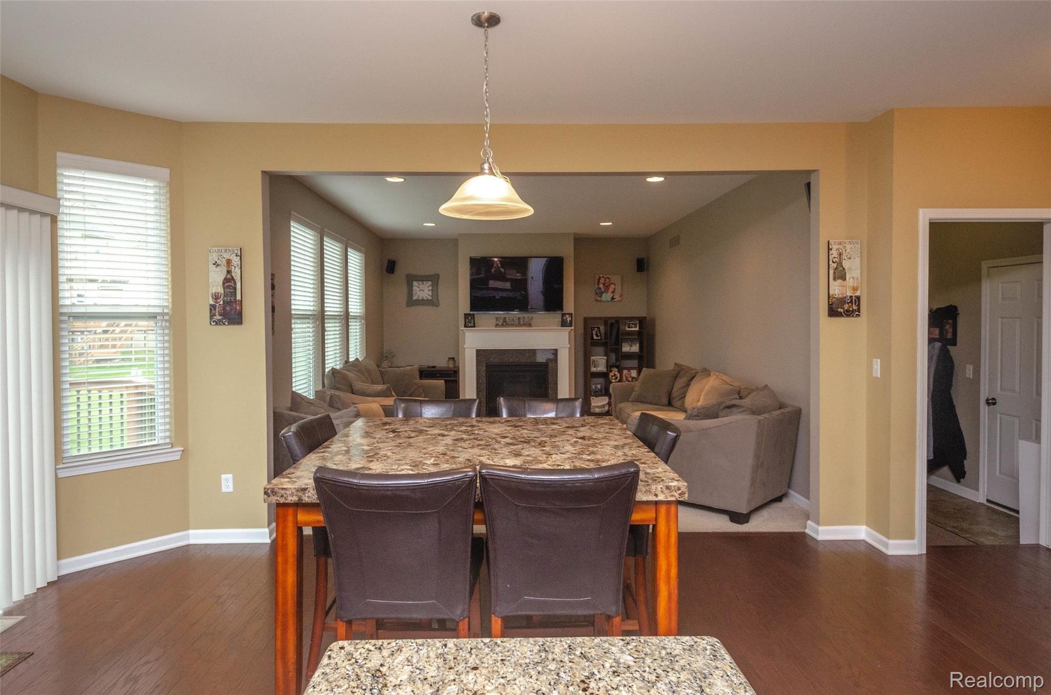 27554 Cromwell Road Novi, MI 48374 - Photo 9 of 36 00__12.jpg