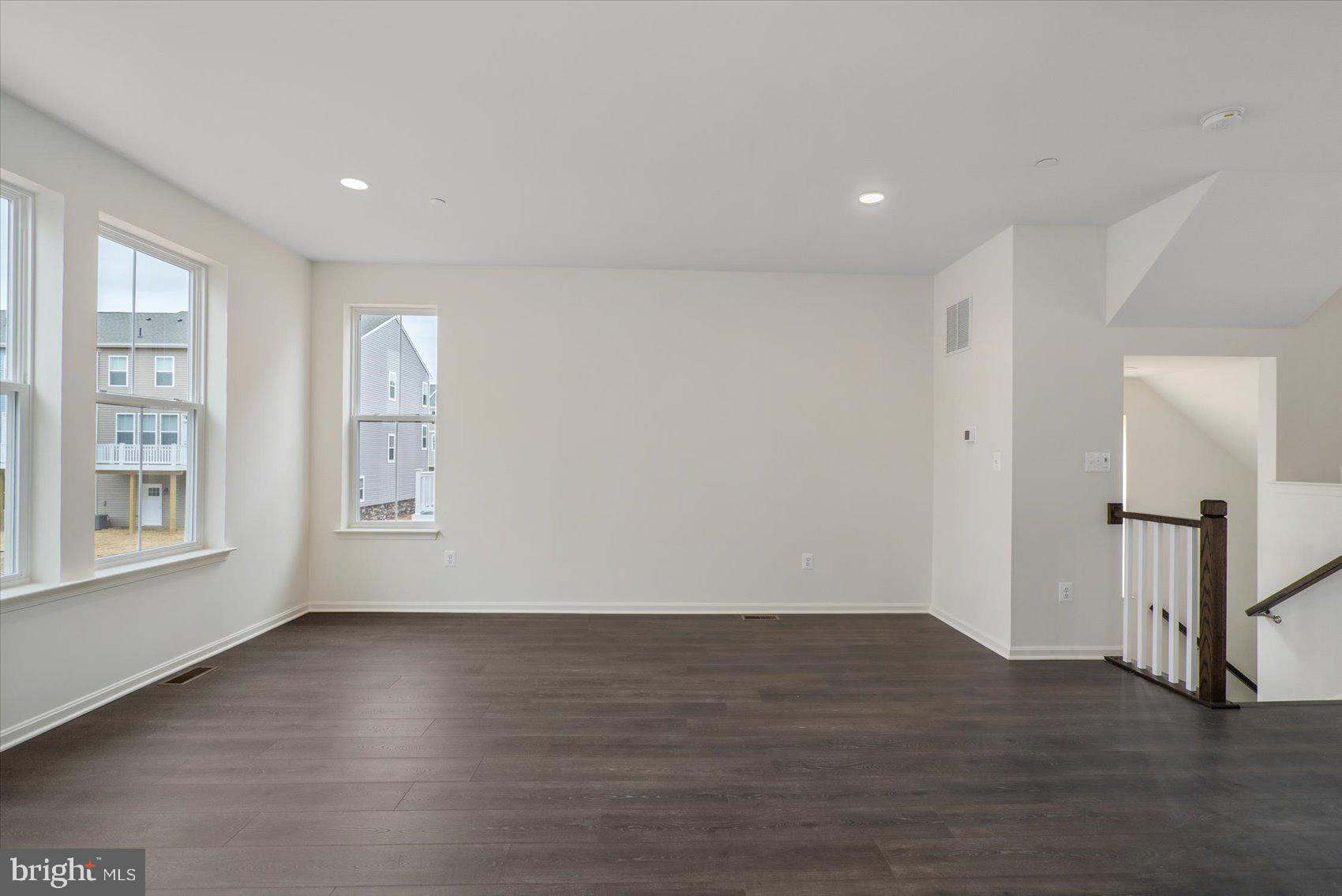 1428 Hudson View Road Essex, MD 21221 - Photo 14 of 46 Living Room