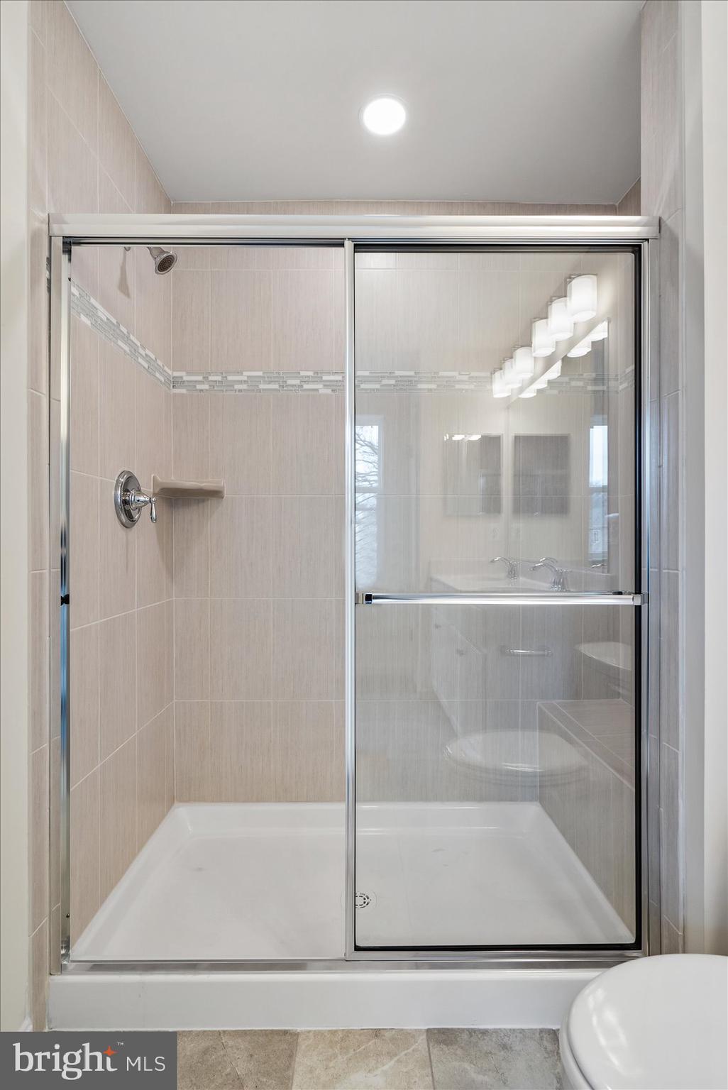 1428 Hudson View Road Essex, MD 21221 - Photo 33 of 46 Primary Bathroom