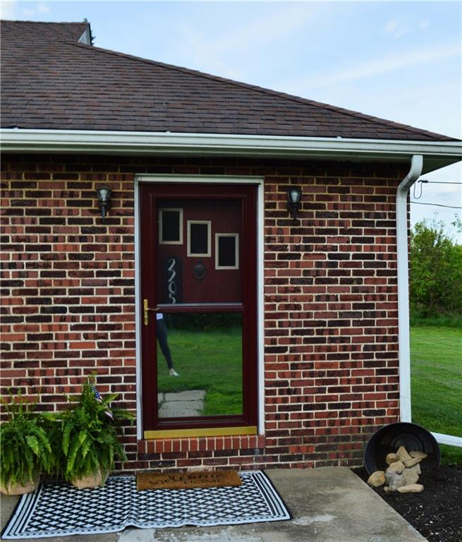 2205 Dellenbaugh Road Tarentum, PA 15084 - Photo 3 of 32