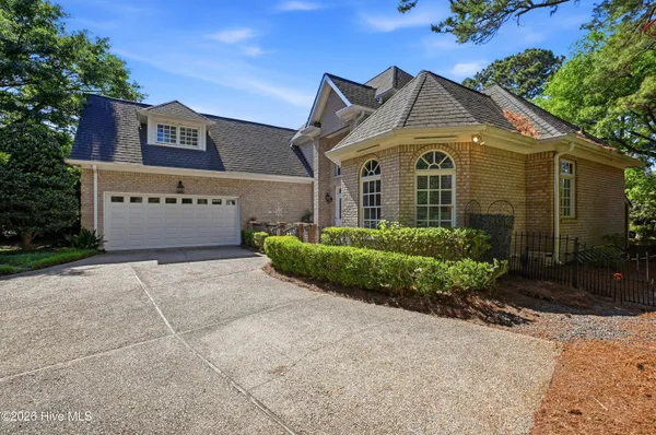 $1,500,000 | 1036 Arboretum Drive, Wilmington, NC 28405