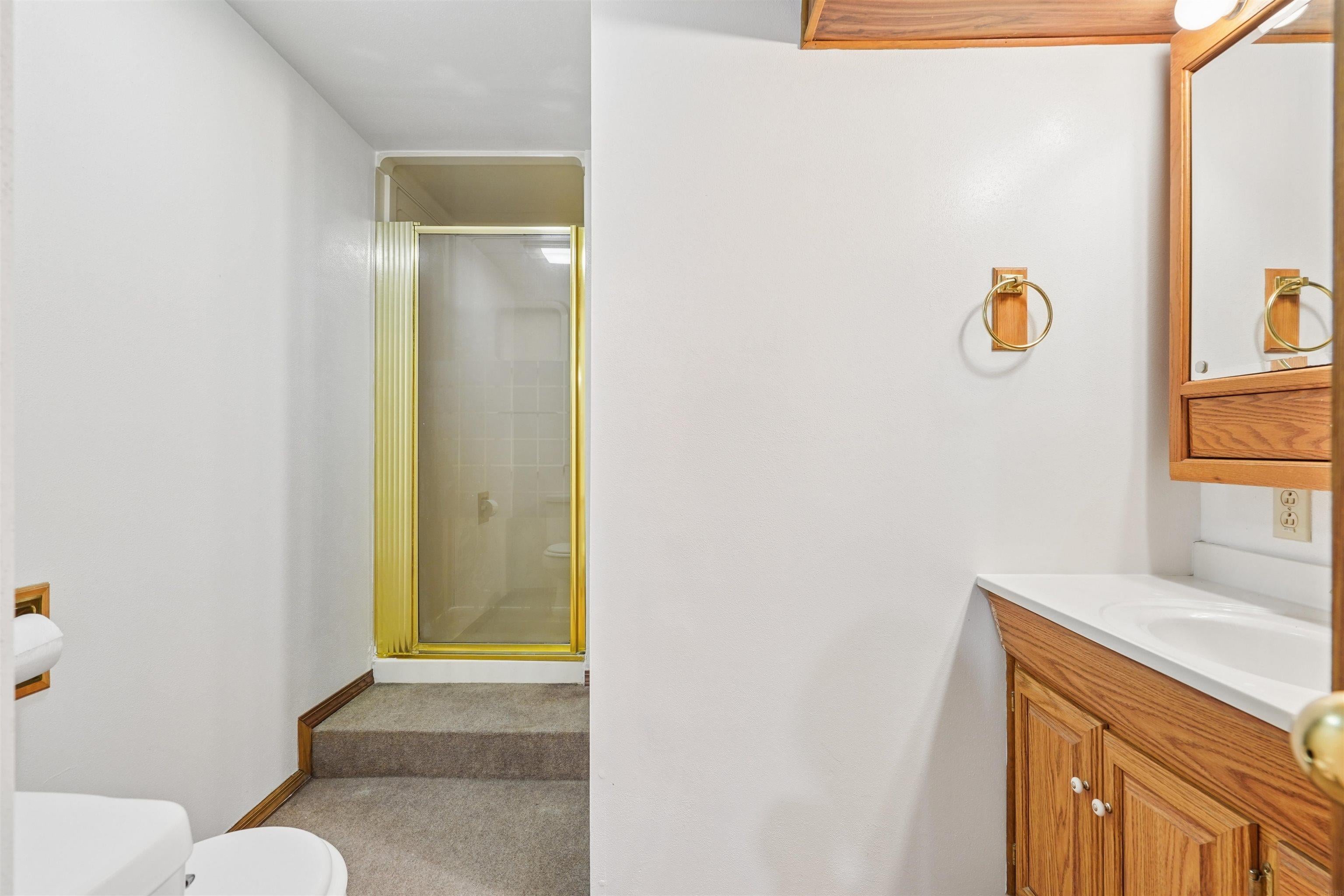 149 East Mt Vernon Road Waterloo, IA 50703 - Photo 19 of 28 Gallery Image 19