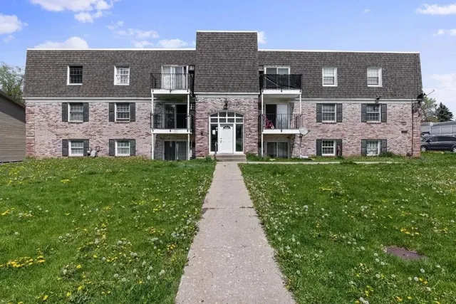 $80,000 | 3050 Jacqueline Drive, Unit 1, Rockford, IL 61109