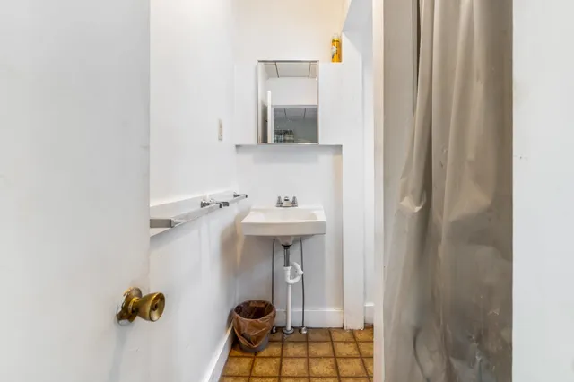 $2,250,000 | 204 Highway 11D, Alton, NH 03810