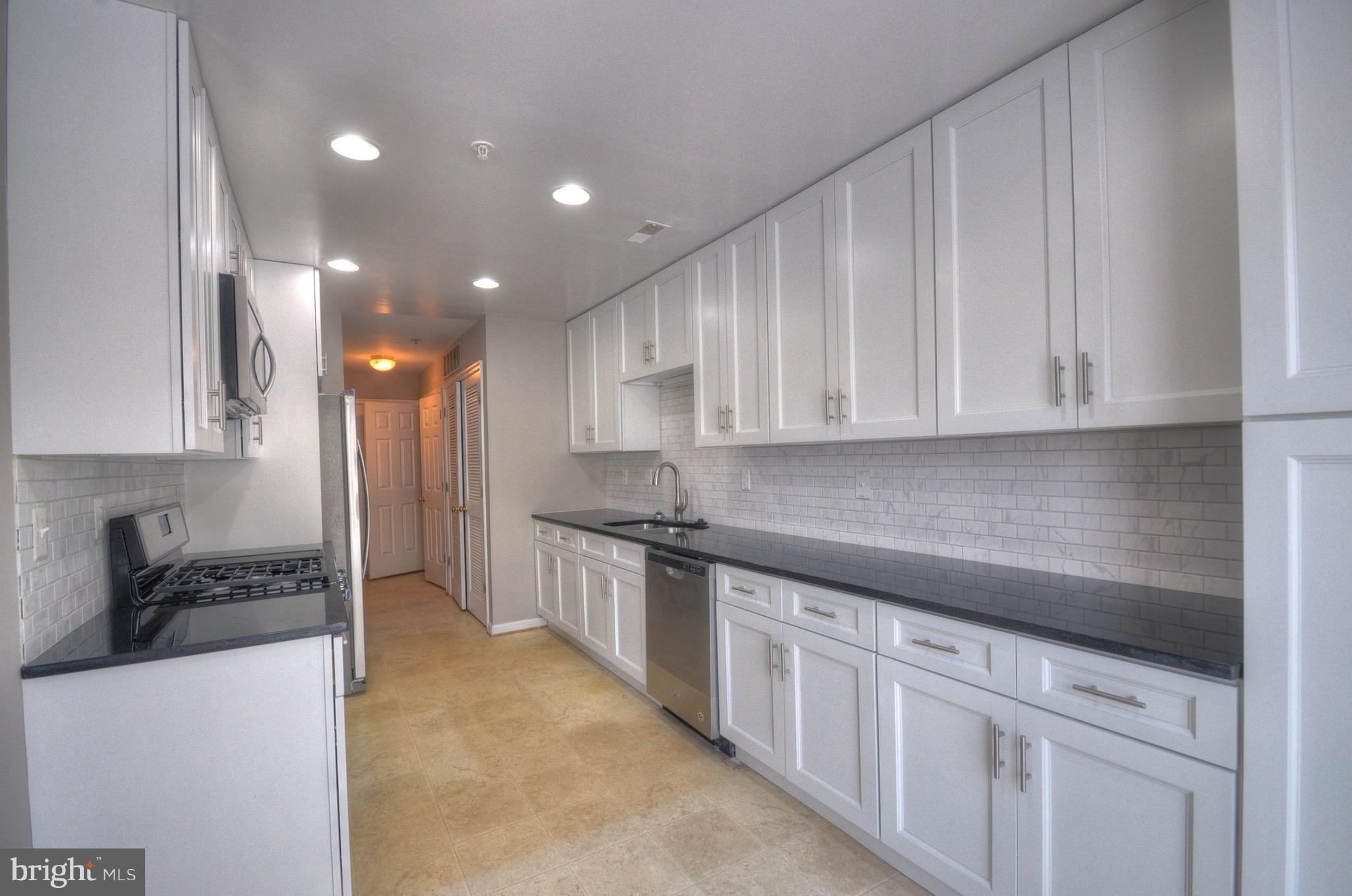 2536 Briar Ridge Lane Odenton, MD 21113 - Photo 5 of 20 Kitchen