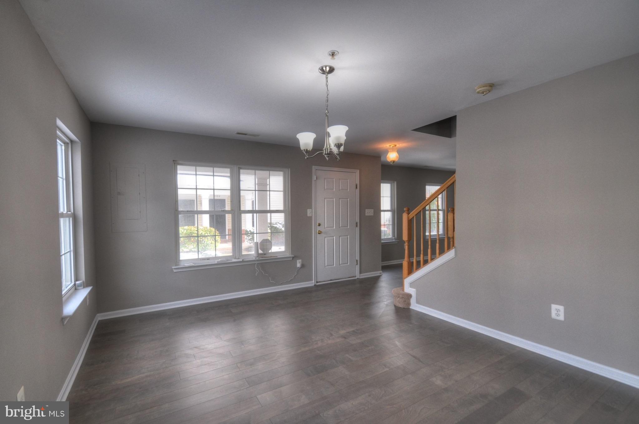2536 Briar Ridge Lane Odenton, MD 21113 - Photo 10 of 20 Living Room