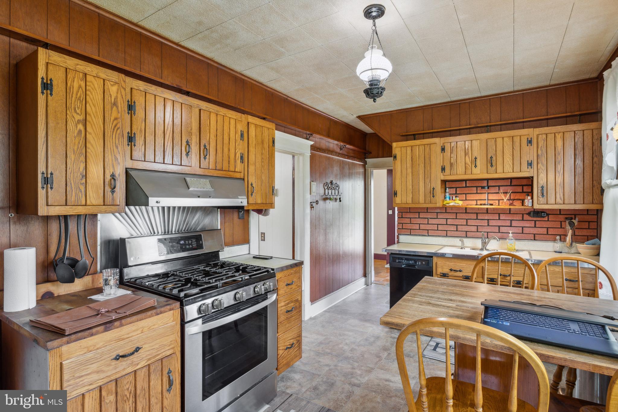 5219 Catalpha Road Baltimore, MD 21214 - Photo 11 of 24 Kitchen