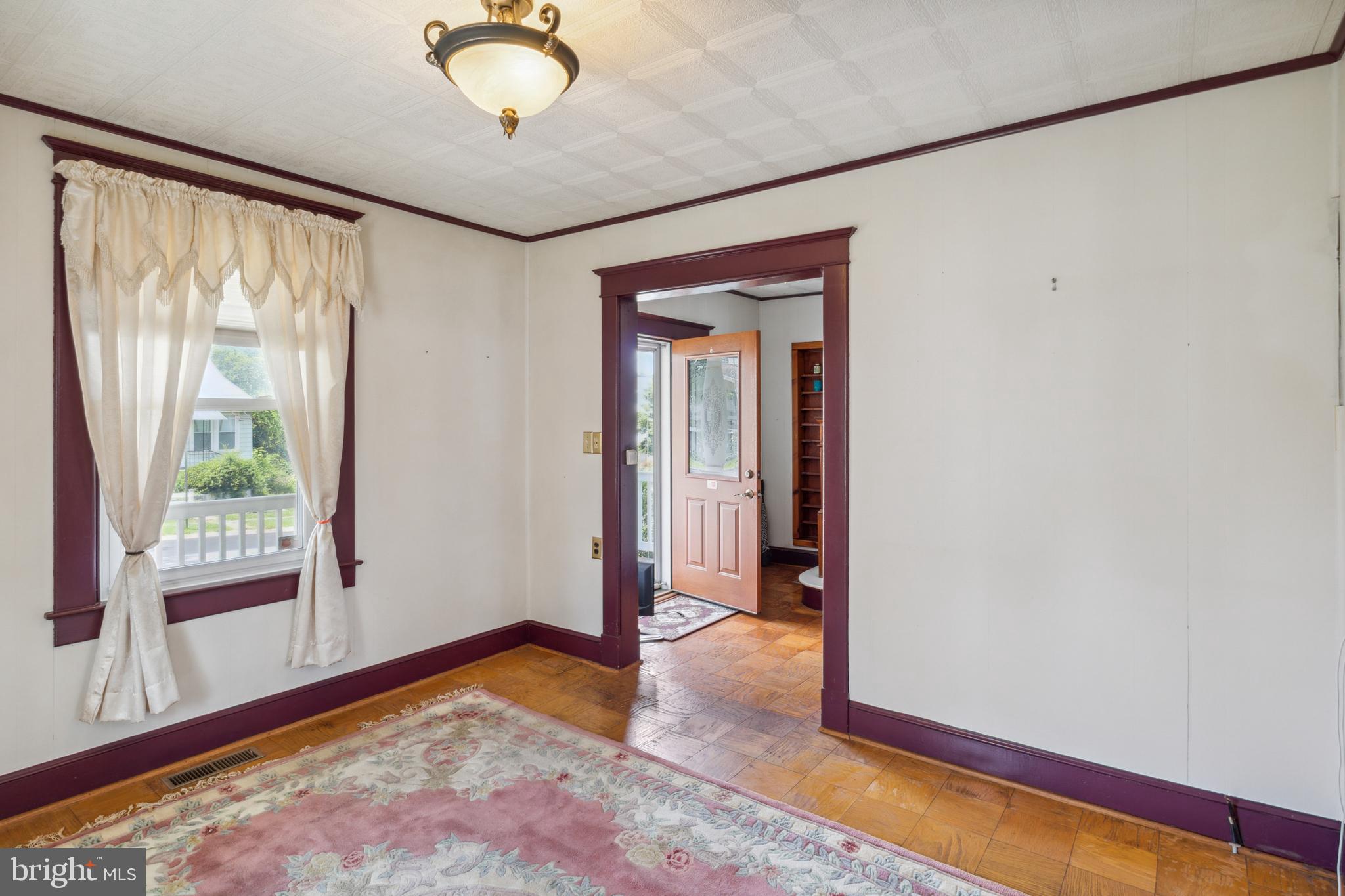 5219 Catalpha Road Baltimore, MD 21214 - Photo 6 of 24 Dining Room