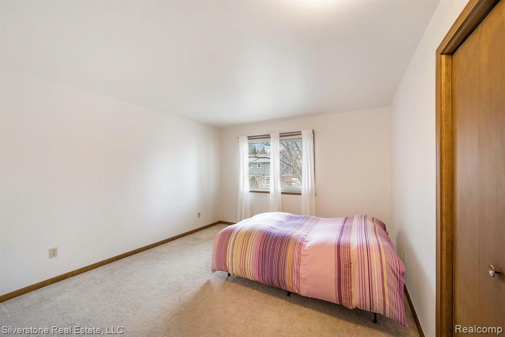 873 North Adams Road Rochester Hills, MI 48309 - Photo 31 of 37