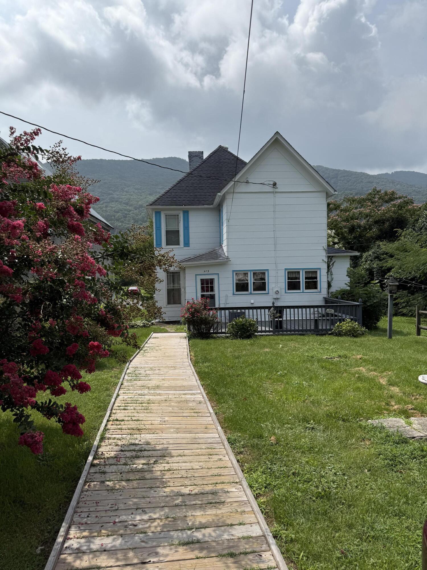 412 West Ridgeway Street Clifton Forge, VA 24422 - Photo 2 of 20 rear