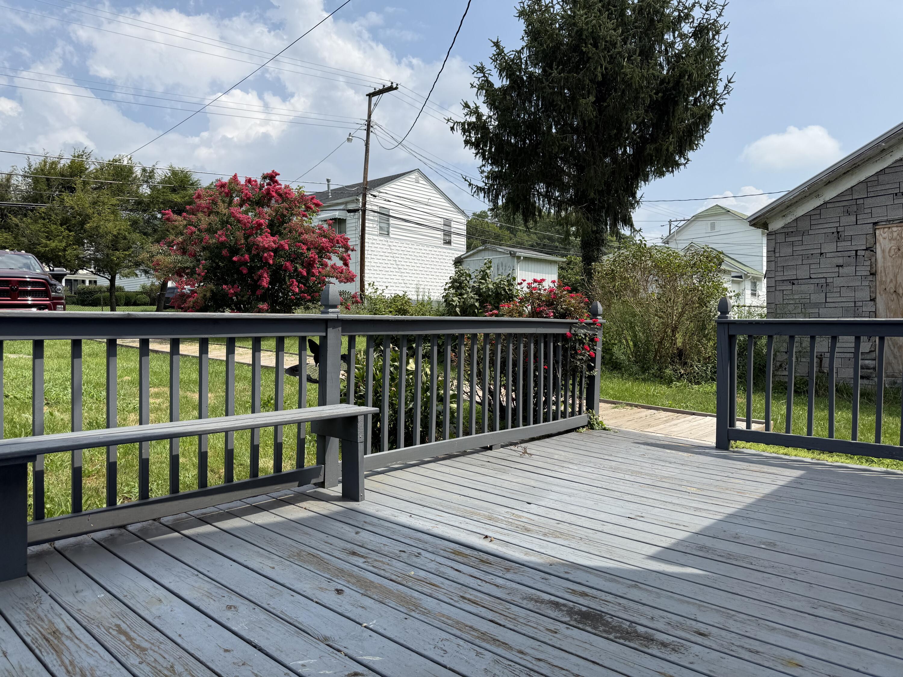 412 West Ridgeway Street Clifton Forge, VA 24422 - Photo 3 of 20 rear deck