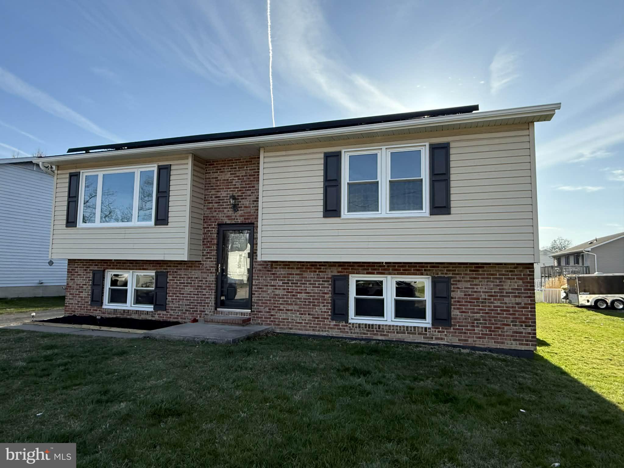 302 W Road Baltimore, MD 21221 - Photo 2 of 3