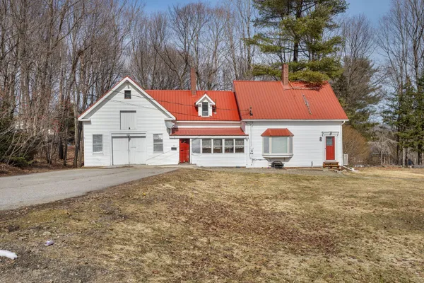 $240,000 | 28 Fountain Street, Gardiner, ME 04345