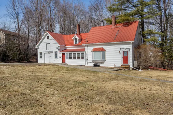 $240,000 | 28 Fountain Street, Gardiner, ME 04345