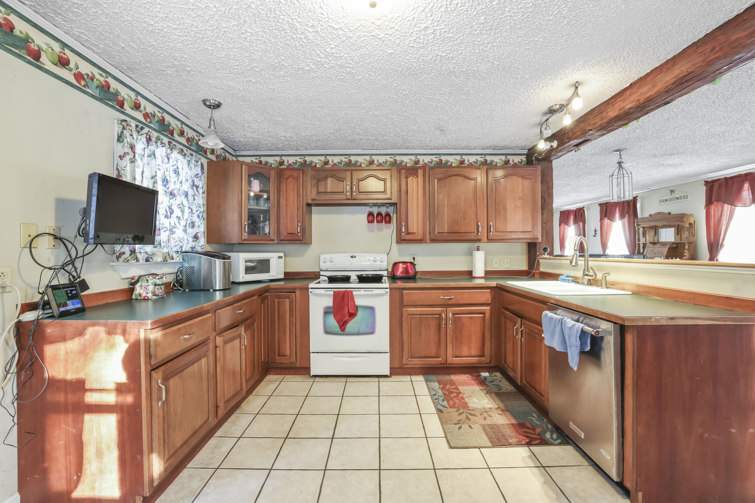 2032 Augusta Road Bowdoin, ME 04287 - Photo 11 of 35 3G0A3948