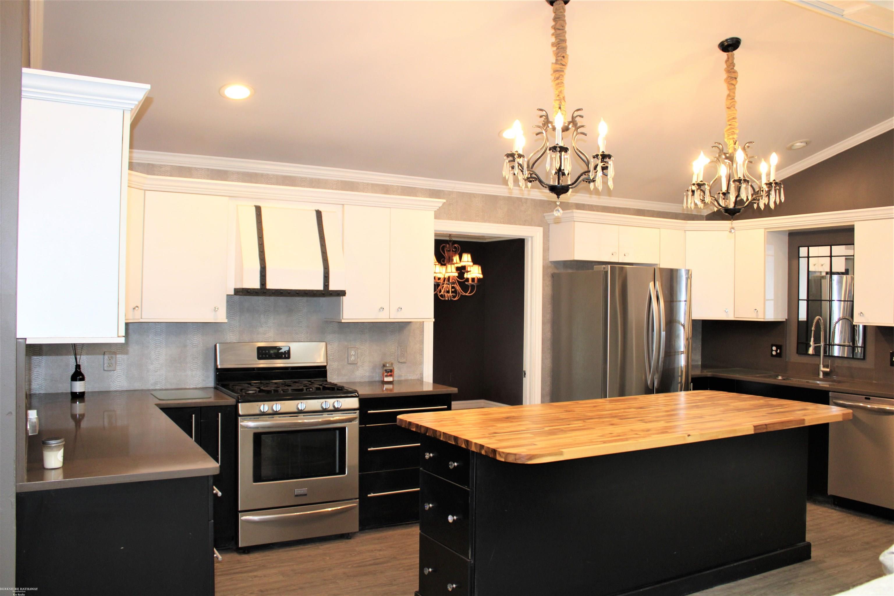 8981 Devon Drive Utica, MI 48317 - Photo 8 of 31