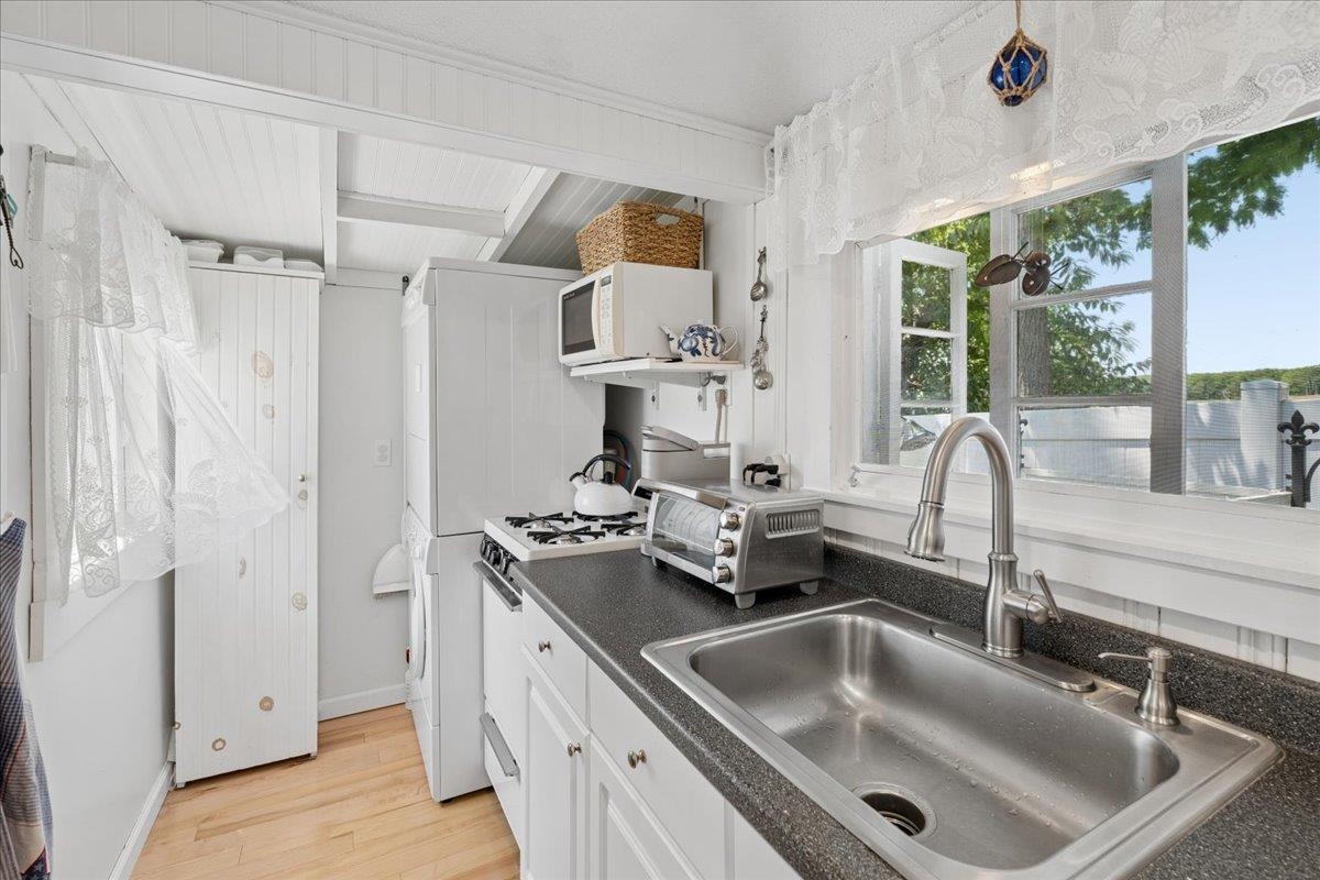 515 Winnacunnet Road, Unit 8 Hampton, NH 03842 - Photo 18 of 36