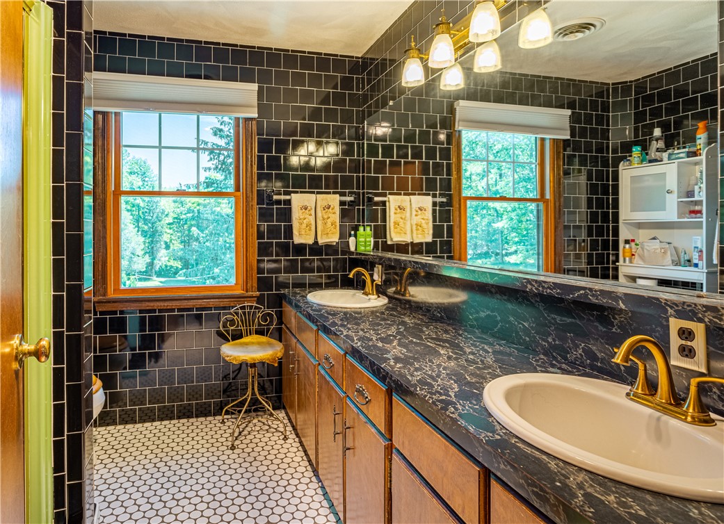 117 South Killingly Road Foster, RI 02825 - Photo 30 of 31
