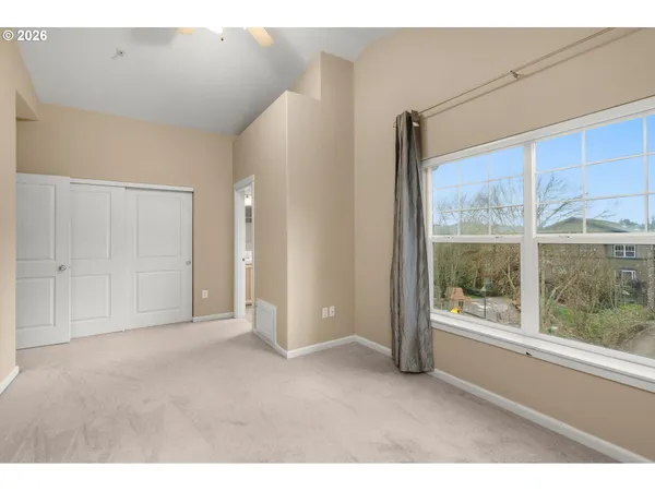$209,900 | 1060 Southwest 170th Avenue, Unit 202, Beaverton, OR 97003