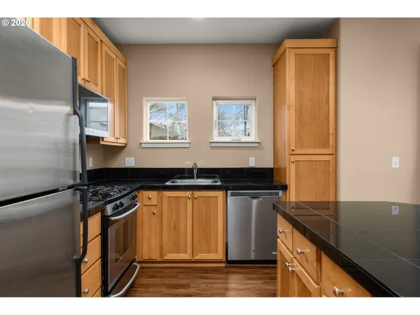 $209,900 | 1060 Southwest 170th Avenue, Unit 202, Beaverton, OR 97003