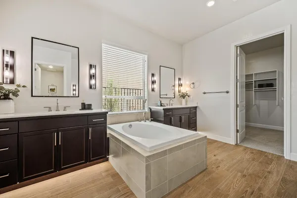 $1,325,100 | 11214 North Via Ravenna Drive, Fresno, CA 93730