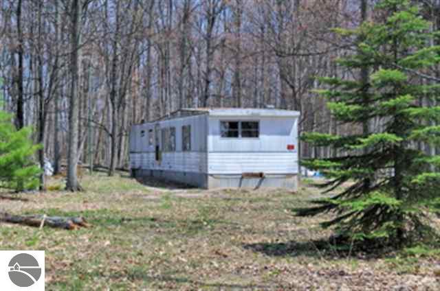 19690 Eagle Rise Road Traverse City, MI 49686 - Photo 8 of 11 1738256-7.JPG