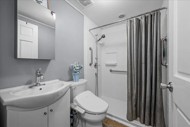 $300,000 | 207 Second Street, Elgin, IL 60123