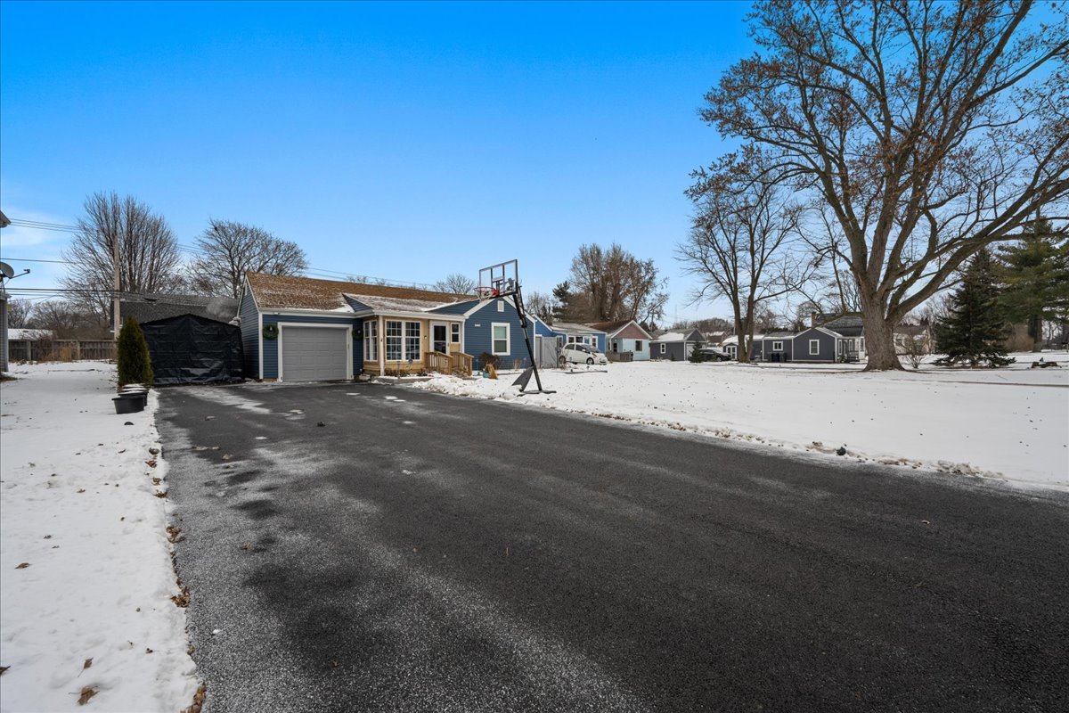 207 Second Street Elgin, IL 60123 - Photo 2 of 16