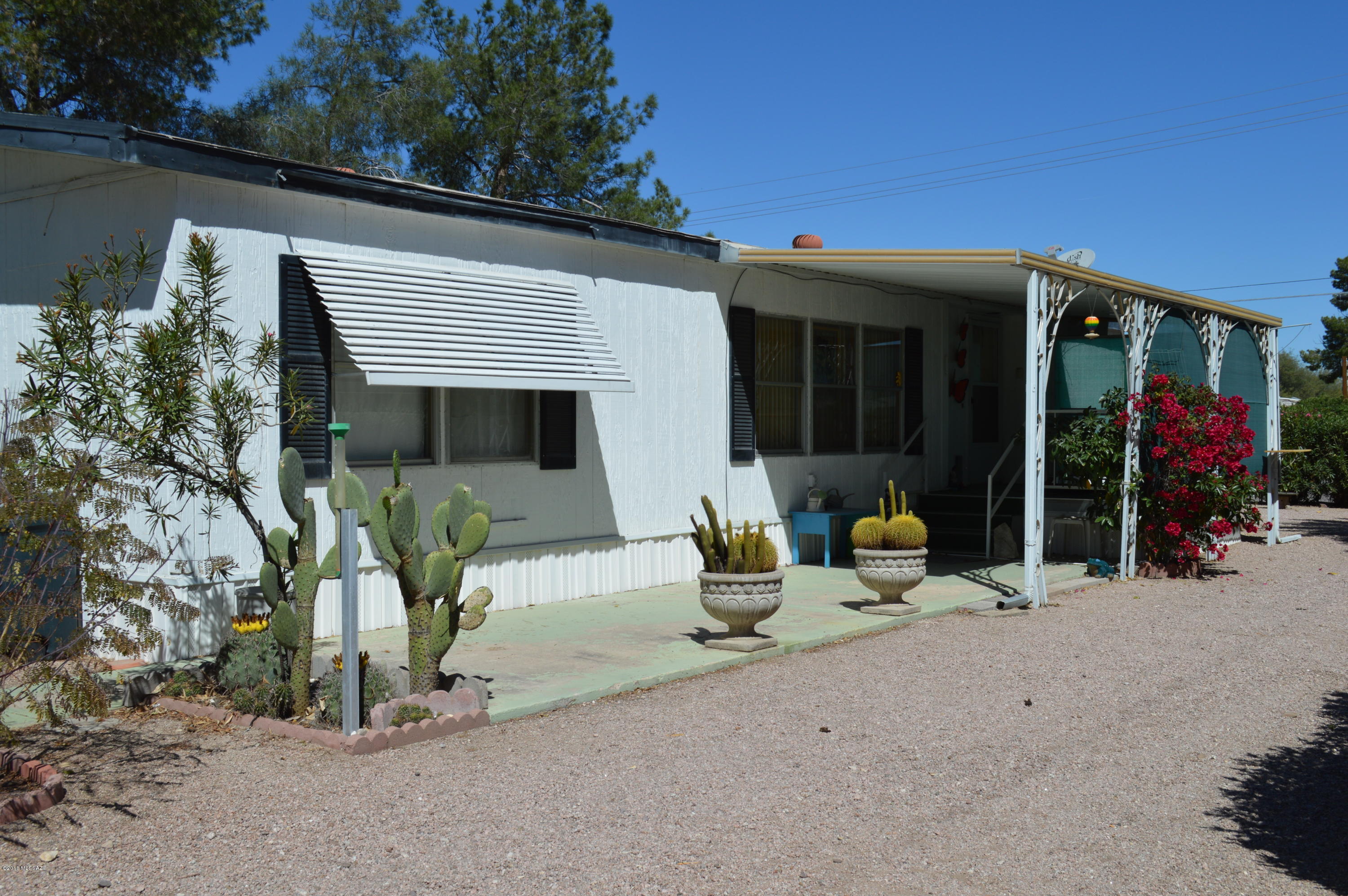 2601 West Curtis Road Tucson, AZ 85705 - Photo 1 of 38 Gallery Image 1