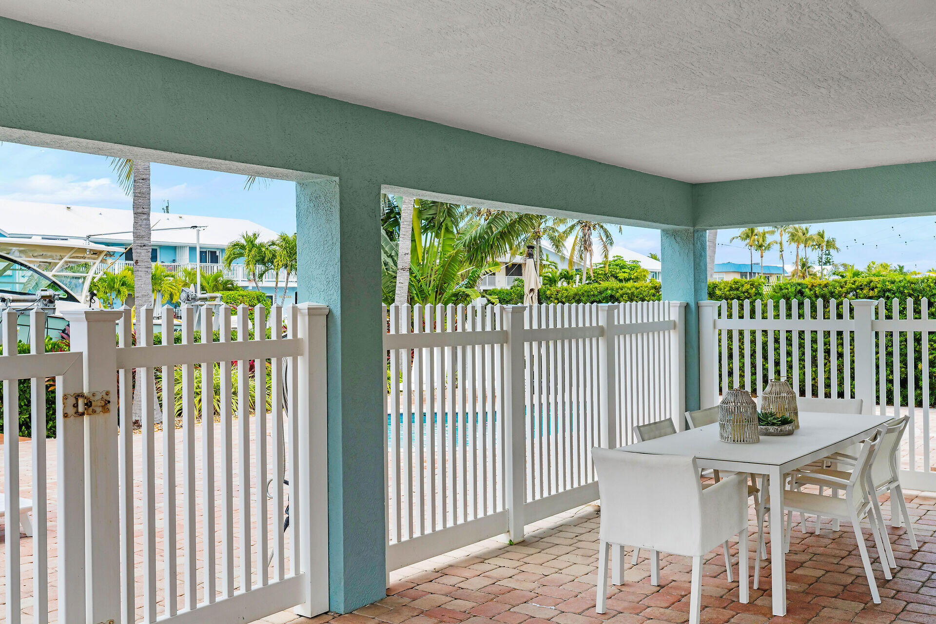 341 Sombrero Beach Road Marathon, FL 33050 - Photo 10 of 47 tour-359137-48