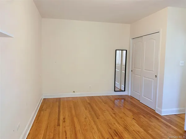 $298,800 | 141-35 79th Avenue, Unit 3M | Kew Gardens Hills